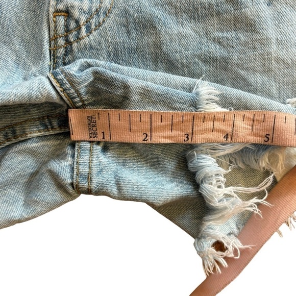 Upcycled Levi’s 569 Blue Jean Denim Distressed Shorts Women’s M/L Western Boho - Picture 10 of 12